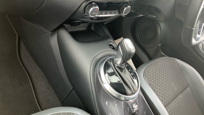 Nissan Juke 1.6 Hybrid N-Connecta 5dr Auto Hybrid Hatchback
